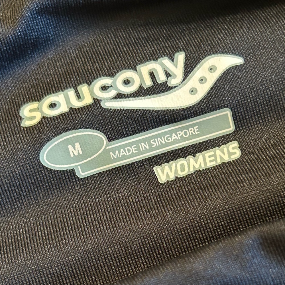 Saucony Women’s Capri Workout Pants Size Medium - Picture 3 of 7